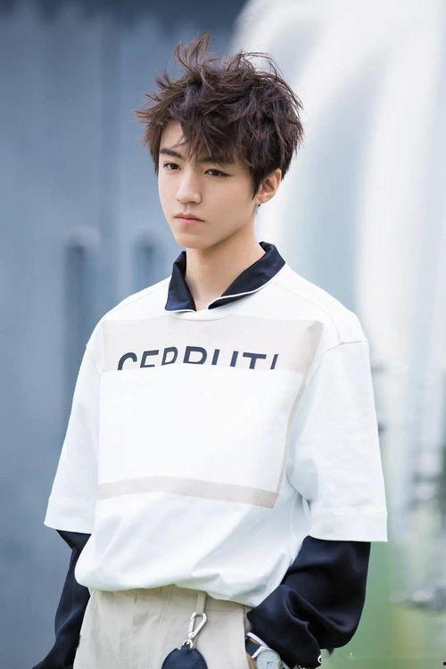 爱豆爆料王俊凯视频下载,爱豆爆料背后的精彩瞬间 第1张 爱豆爆料王俊凯视频下载,爱豆爆料背后的精彩瞬间 第1张